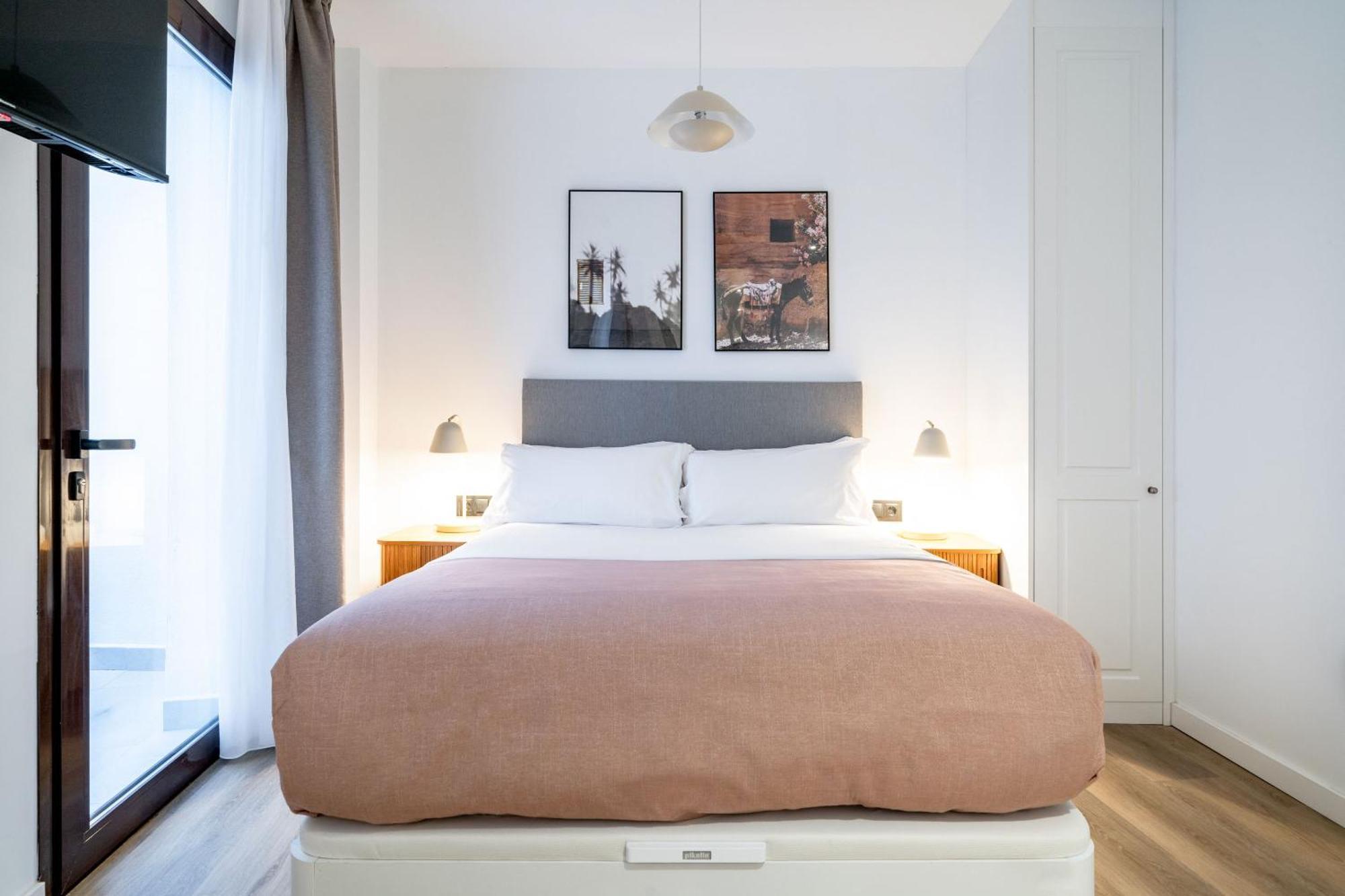 Limehome Malaga Calle Victoria Δωμάτιο φωτογραφία