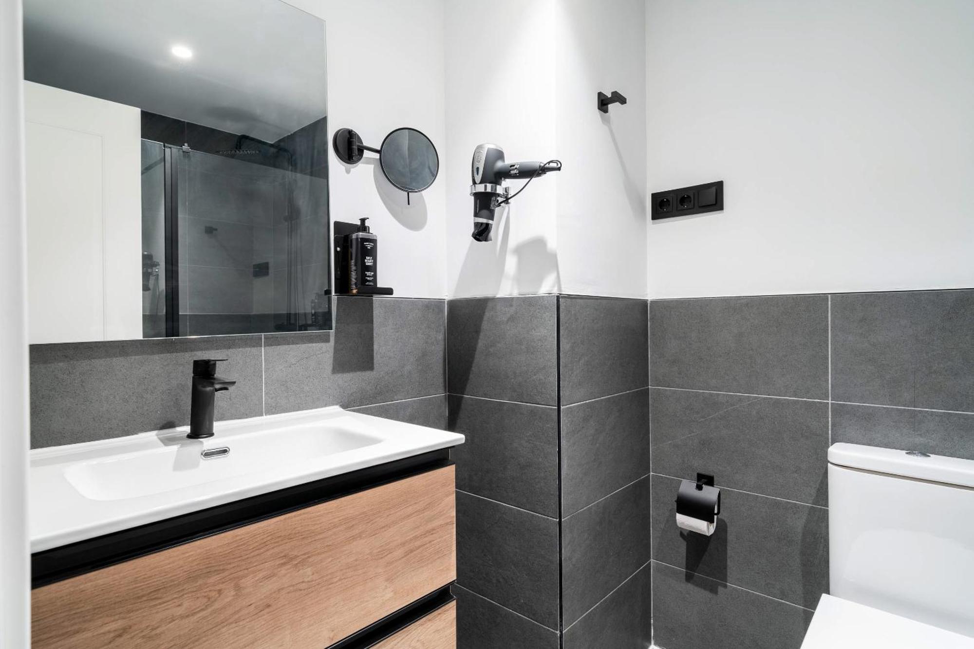 Limehome Malaga Calle Victoria Εξωτερικό φωτογραφία