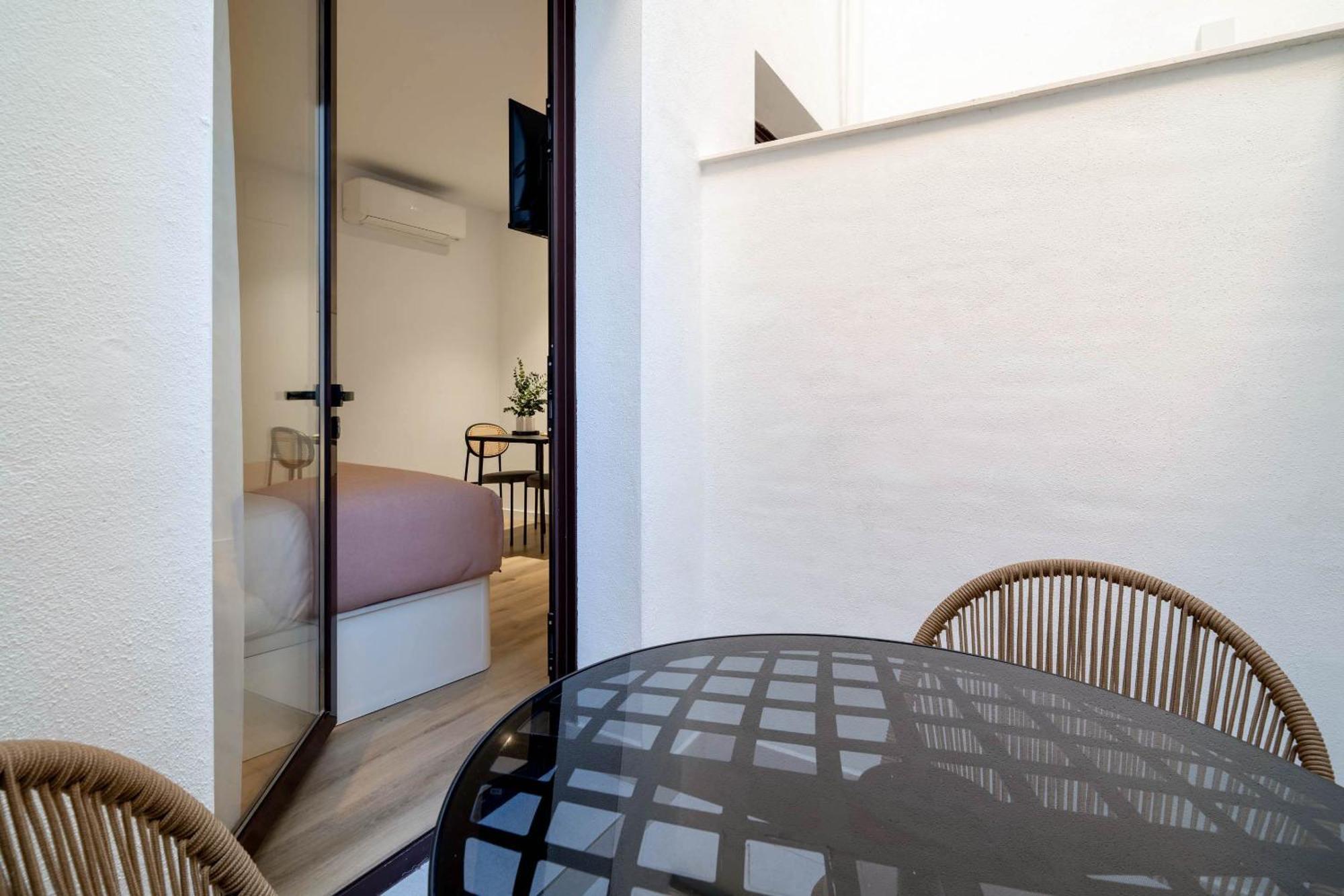 Limehome Malaga Calle Victoria Δωμάτιο φωτογραφία