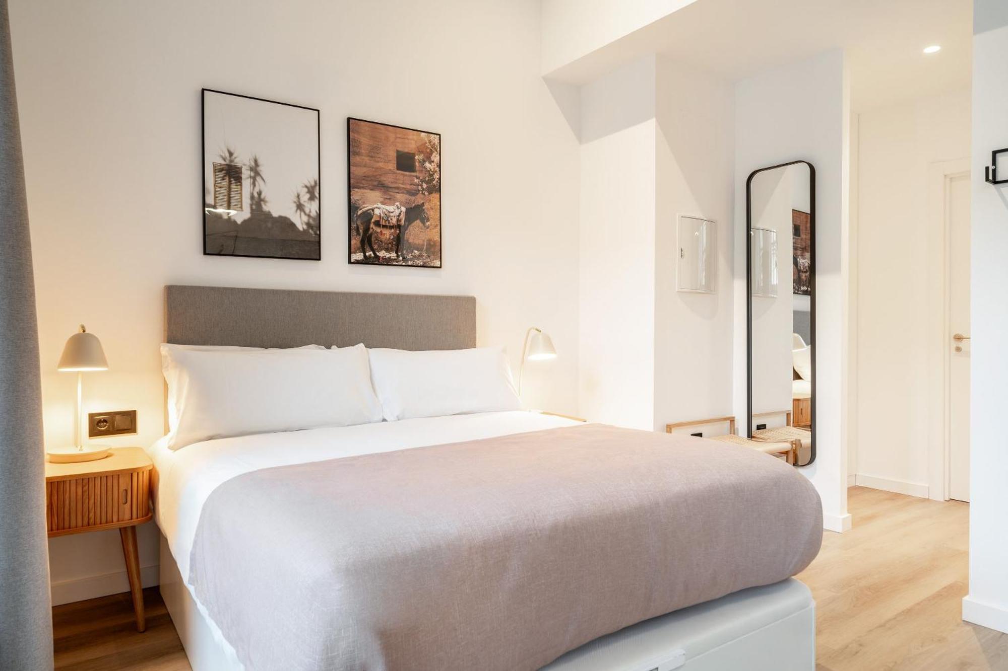 Limehome Malaga Calle Victoria Δωμάτιο φωτογραφία